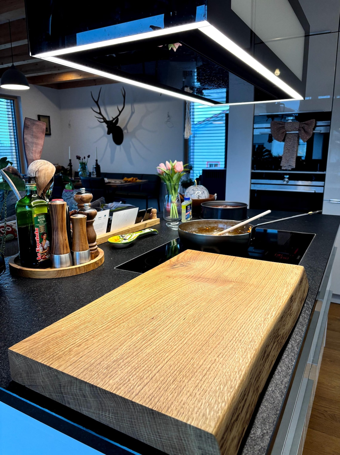 Handmade Solid Oak Cutting Board with Live Edge – 5 cm Thick